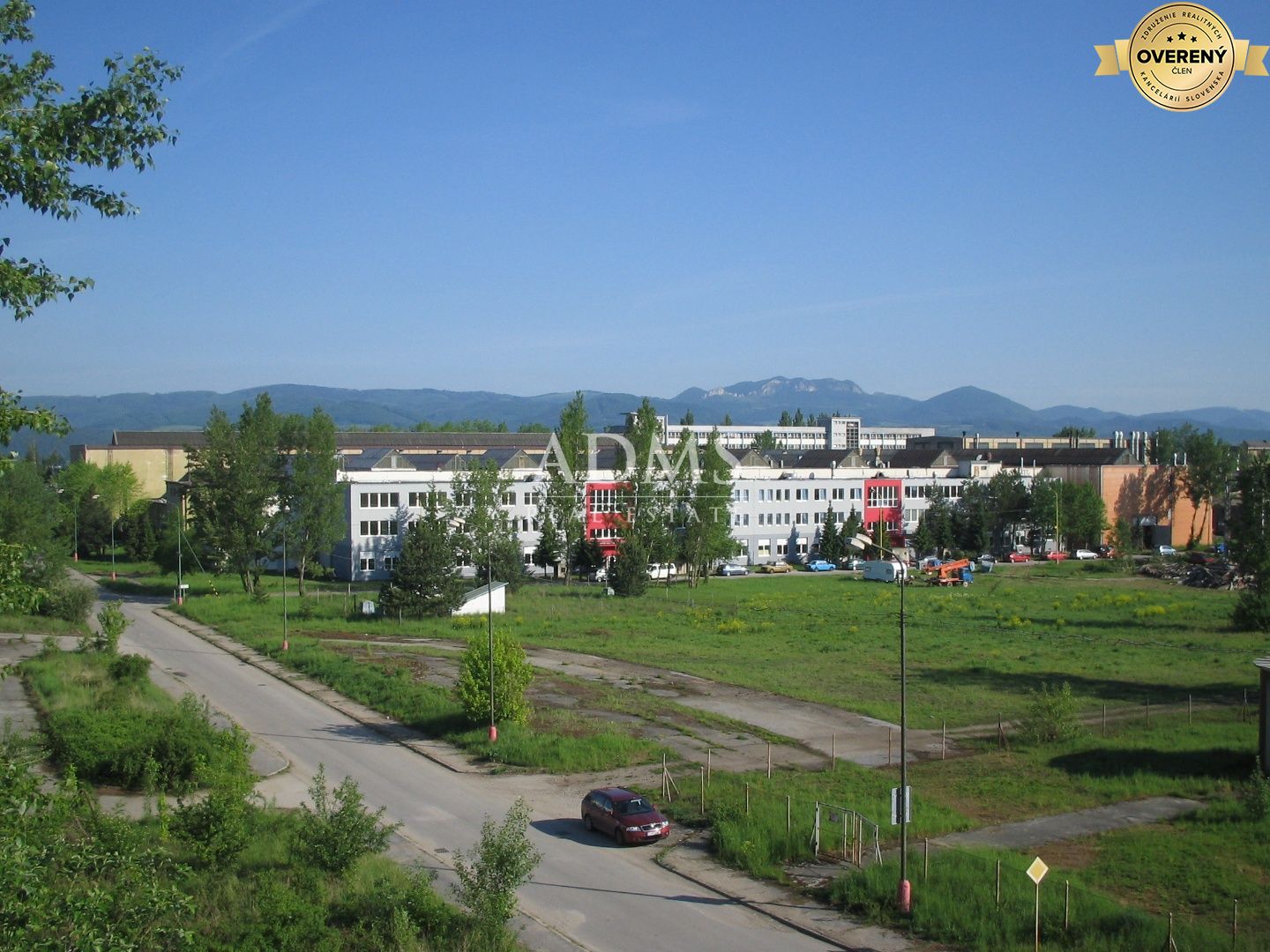 2557694_1.jpg