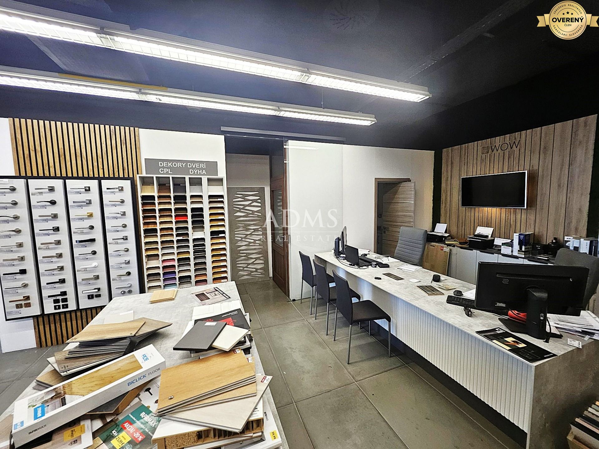 Showroom I.jpg